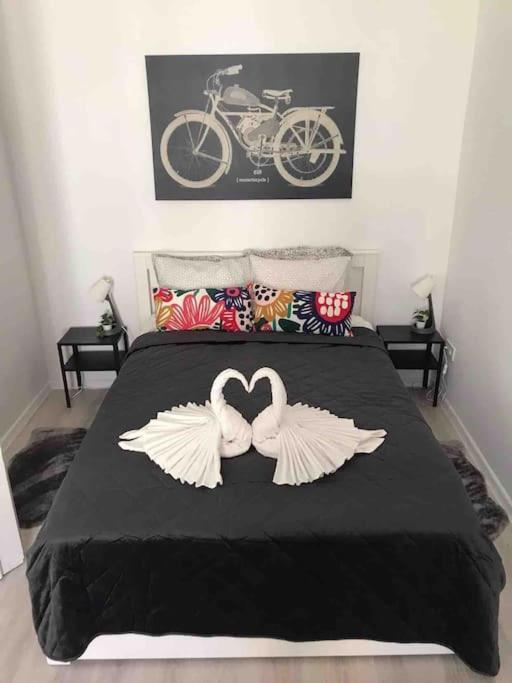 Perfect Location,Newly Decorated Modern, Large Place 60 M2, Really Quiet So You Can Have A Good Night Sleep, Ac, Netflix, Smart Tv, High-Speed Internet, World Famous New York Cafe Only 10 Minutes Walk Будапеща Екстериор снимка