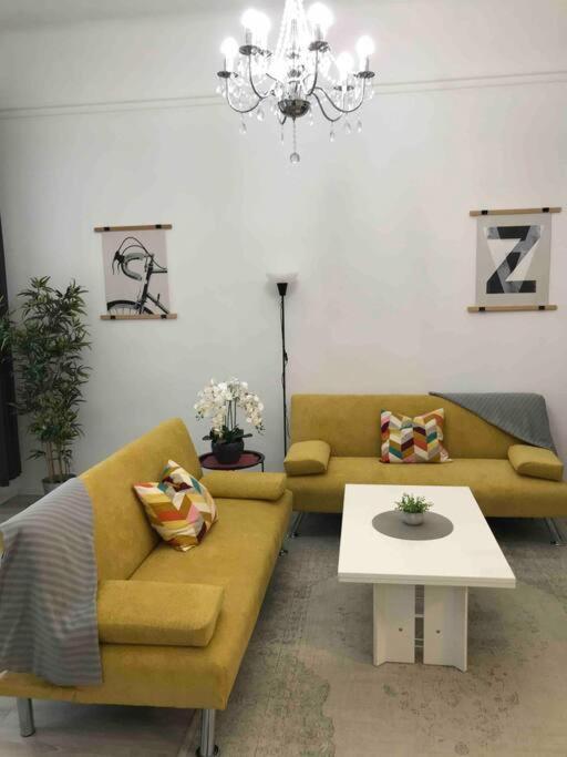 Perfect Location,Newly Decorated Modern, Large Place 60 M2, Really Quiet So You Can Have A Good Night Sleep, Ac, Netflix, Smart Tv, High-Speed Internet, World Famous New York Cafe Only 10 Minutes Walk Будапеща Екстериор снимка