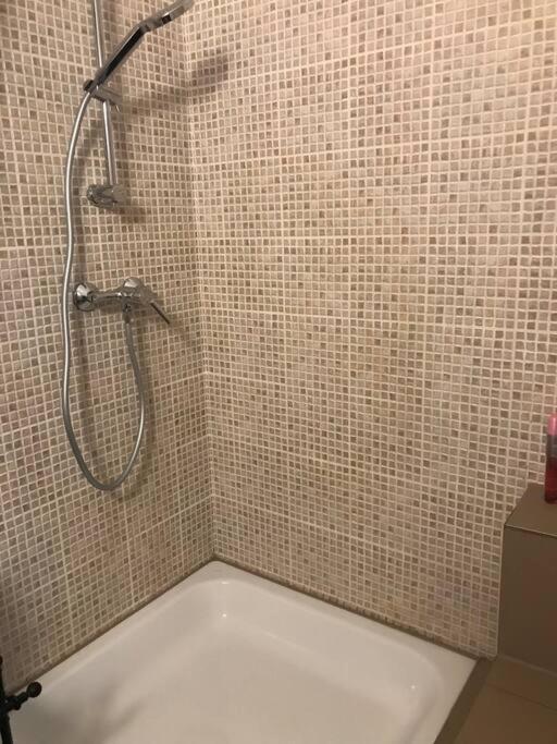 Perfect Location,Newly Decorated Modern, Large Place 60 M2, Really Quiet So You Can Have A Good Night Sleep, Ac, Netflix, Smart Tv, High-Speed Internet, World Famous New York Cafe Only 10 Minutes Walk Будапеща Екстериор снимка