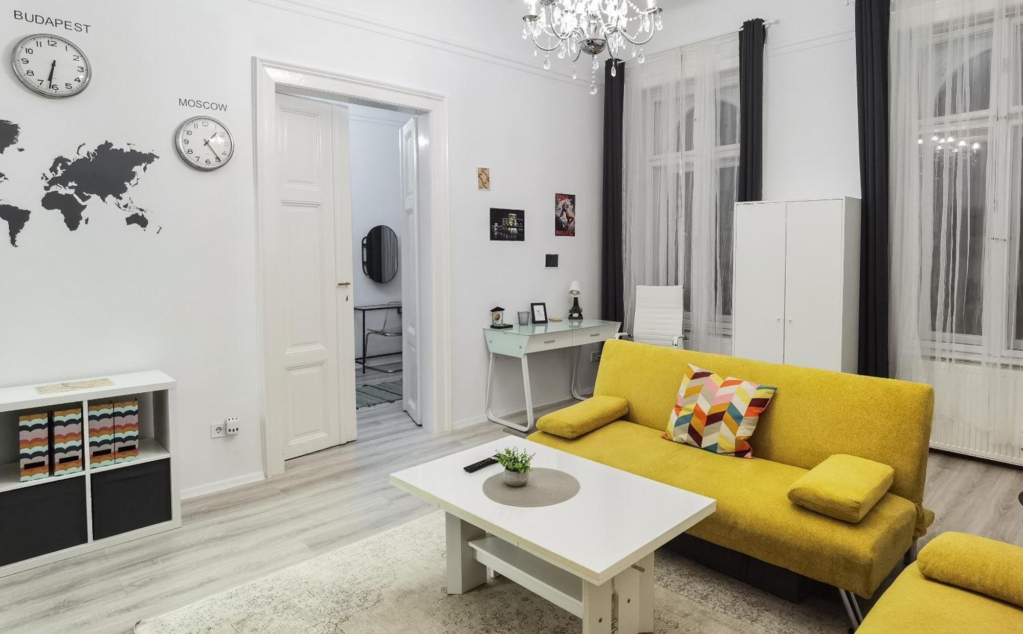 Perfect Location,Newly Decorated Modern, Large Place 60 M2, Really Quiet So You Can Have A Good Night Sleep, Ac, Netflix, Smart Tv, High-Speed Internet, World Famous New York Cafe Only 10 Minutes Walk Будапеща Екстериор снимка