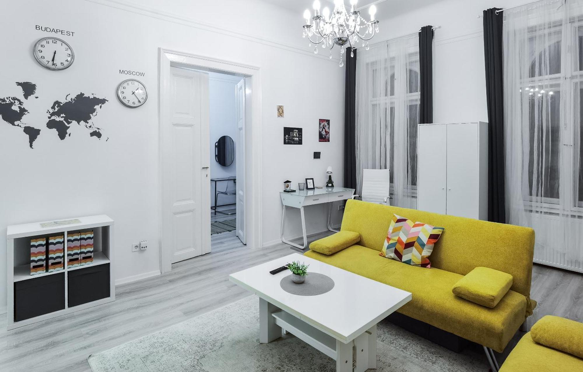 Perfect Location,Newly Decorated Modern, Large Place 60 M2, Really Quiet So You Can Have A Good Night Sleep, Ac, Netflix, Smart Tv, High-Speed Internet, World Famous New York Cafe Only 10 Minutes Walk Будапеща Екстериор снимка